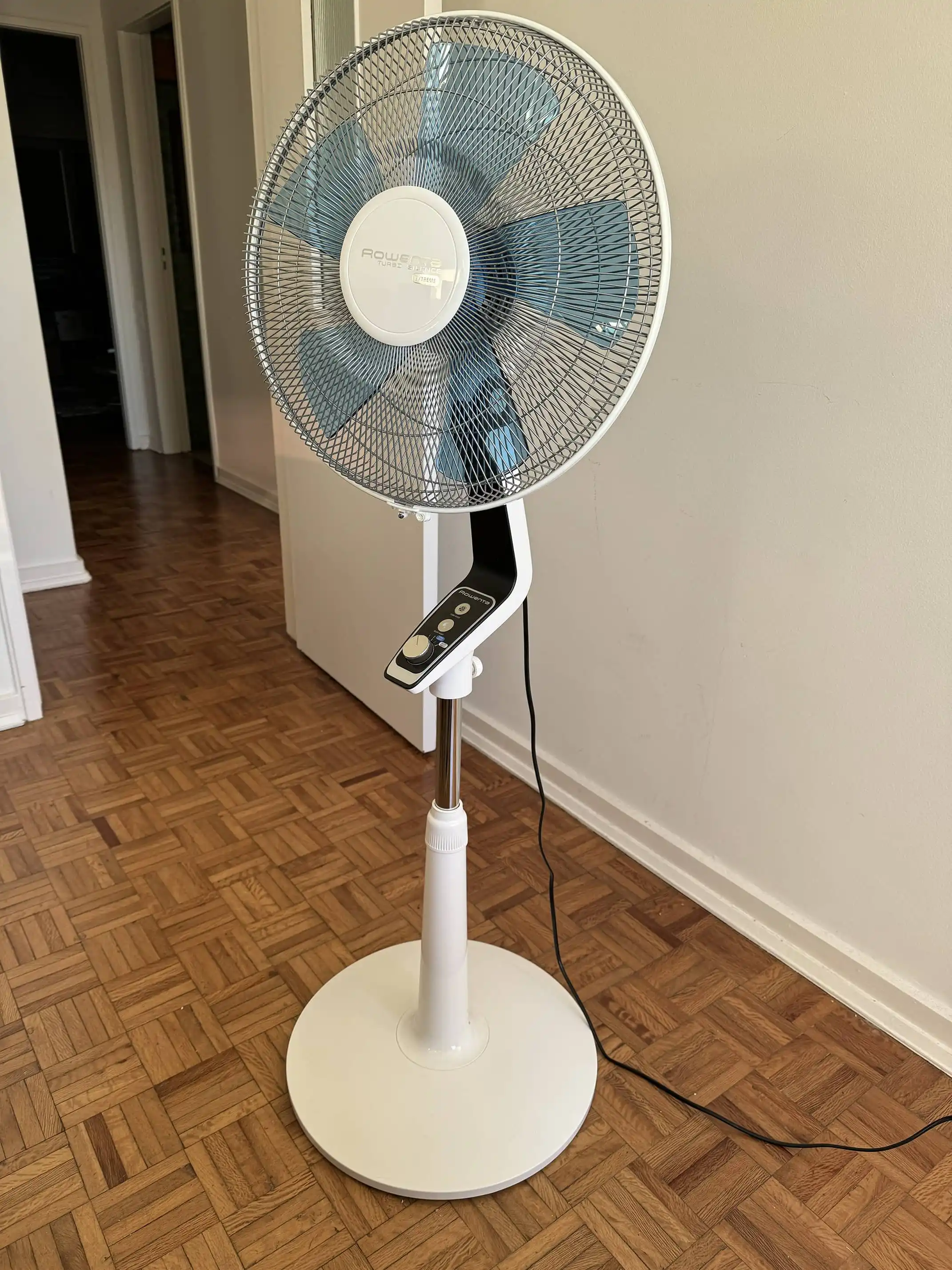 2 x Rowenta VU5640 Turbo Silence Extreme quiet standing fan, 40 cm, price is per fan, take one or both